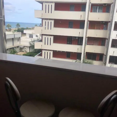 Pranayama Sea View باري