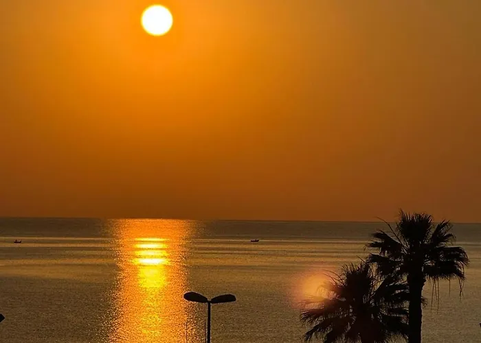 Pranayama Sea View בית הארחה